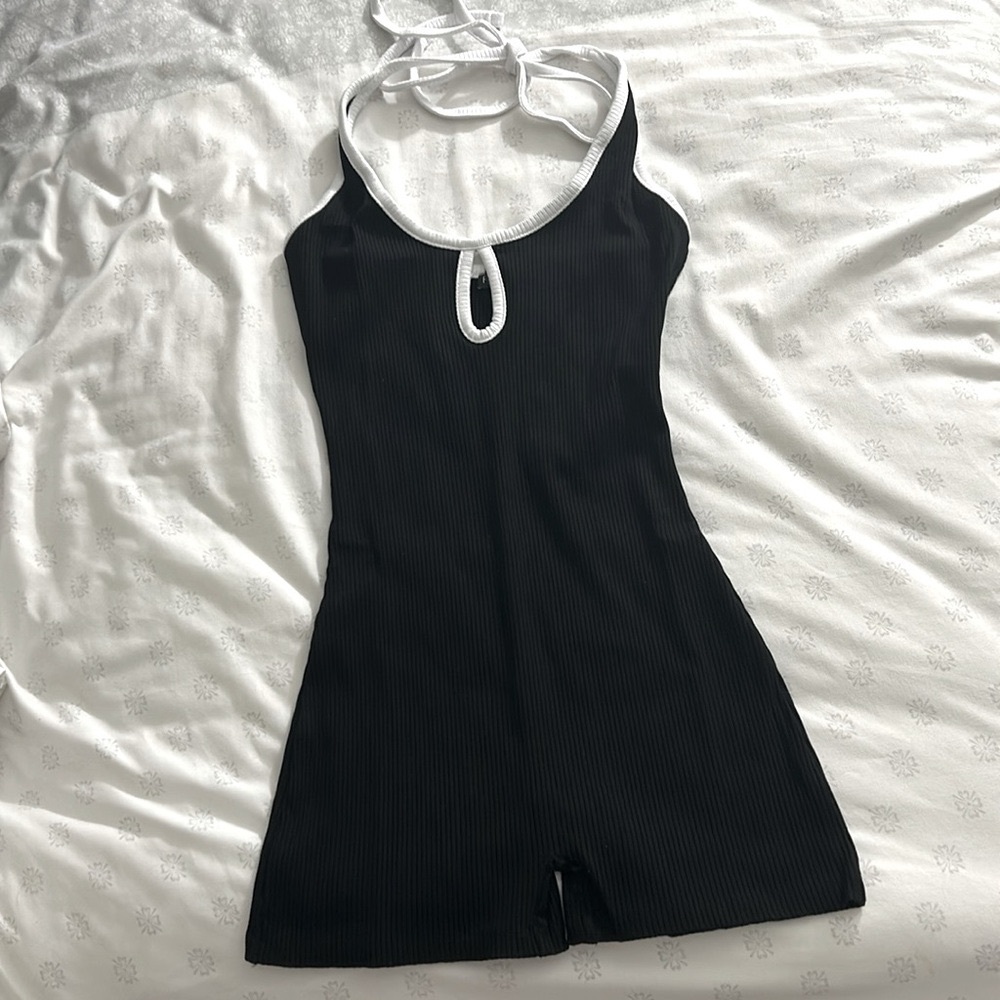 Short Jumpsuit Black & White Ribbed Contrast Keyhole Cut Out Romper